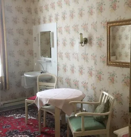 Guest house Nuernberger Eck 2*