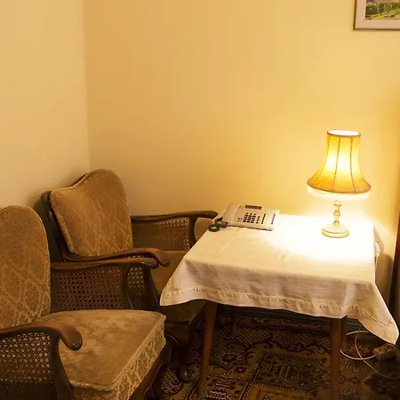 Guest house Nuernberger Eck 2*
